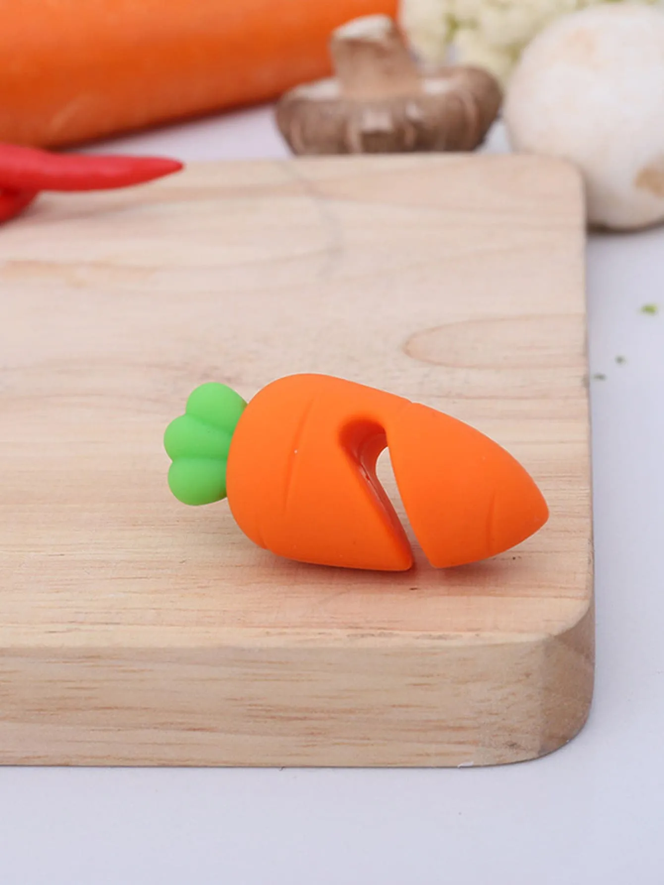 1pc Carrot Shaped Anti-overflowing Tool